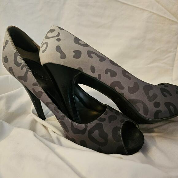 Leopard Print Peep Toe Pumps - Picture 1 of 4